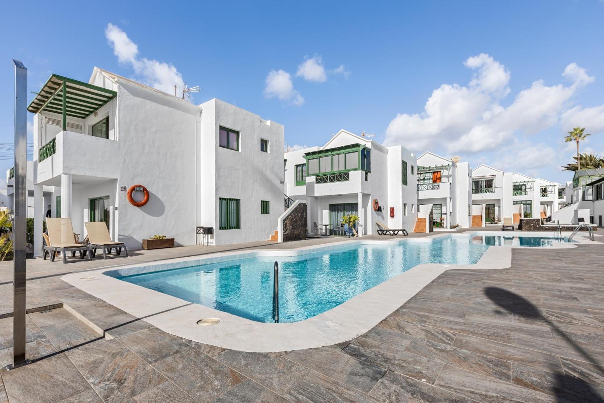 Home2Book Sunny Dream Apt Puerto Del Carmen, Pool Exterior photo